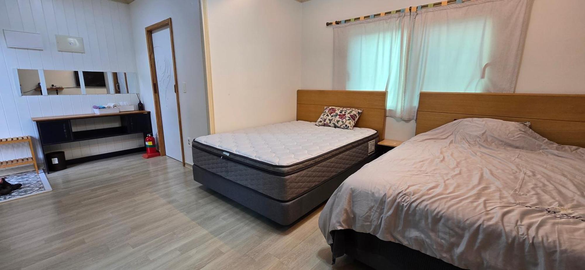 Wind Jeju Cafe & Pension Seogwipo Eksteriør bilde