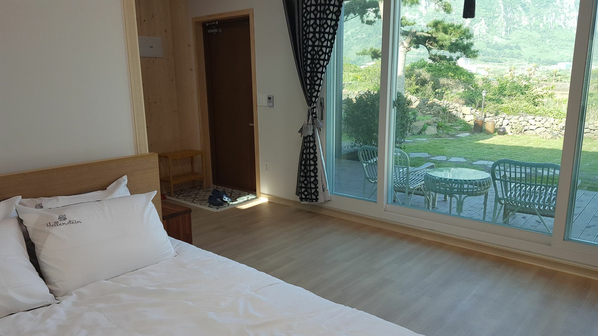 Wind Jeju Cafe & Pension Seogwipo Eksteriør bilde