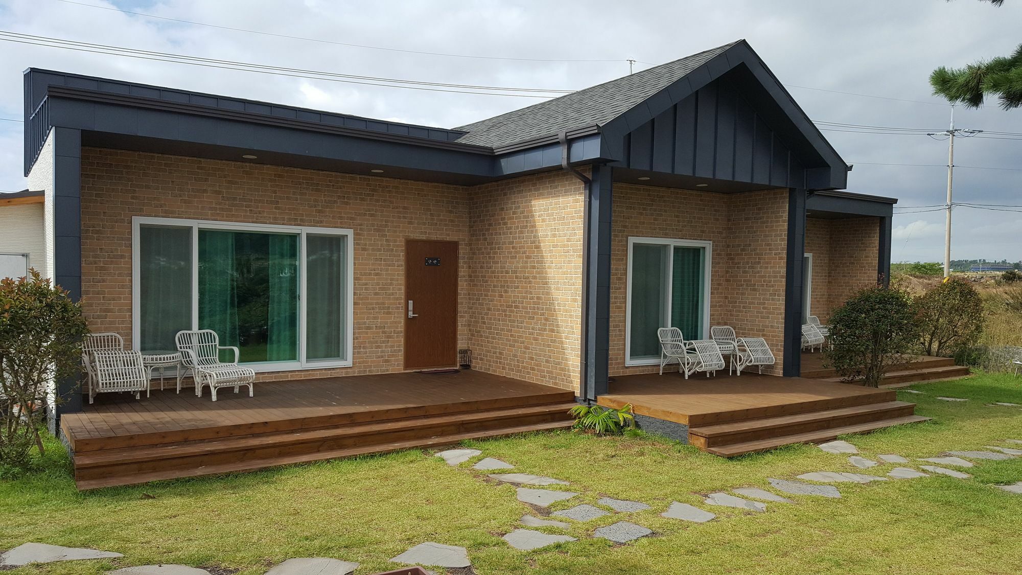 Wind Jeju Cafe & Pension Seogwipo Eksteriør bilde